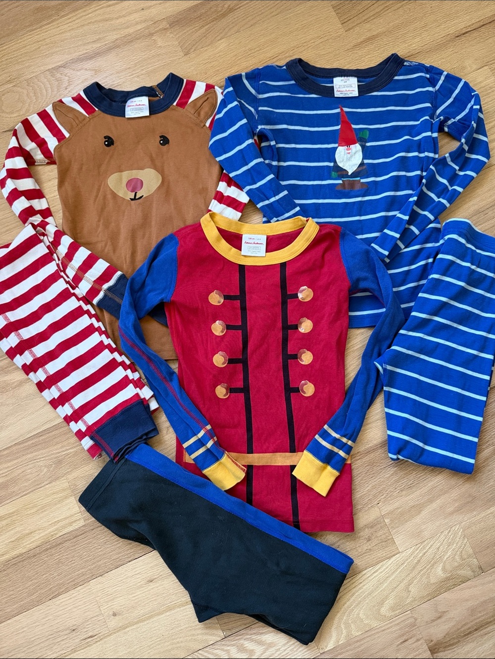Hanna Andersson Set of 3 Holiday theme Pajamas kids sz EUR 130/ US 8